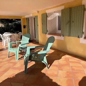  Hébergement de vacances Le Rez-de-jardin De Sopat